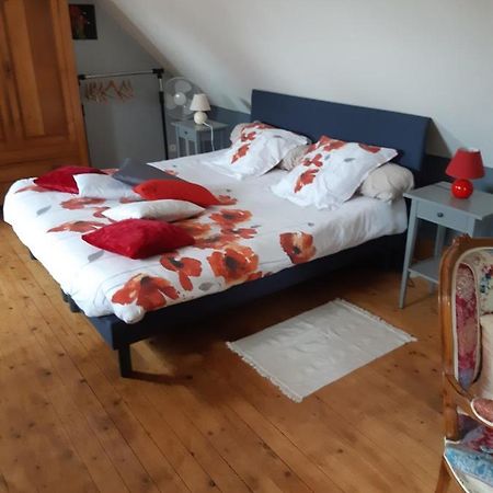 Bed and Breakfast Les Coquelicots Saint-Urbain  Exterior foto