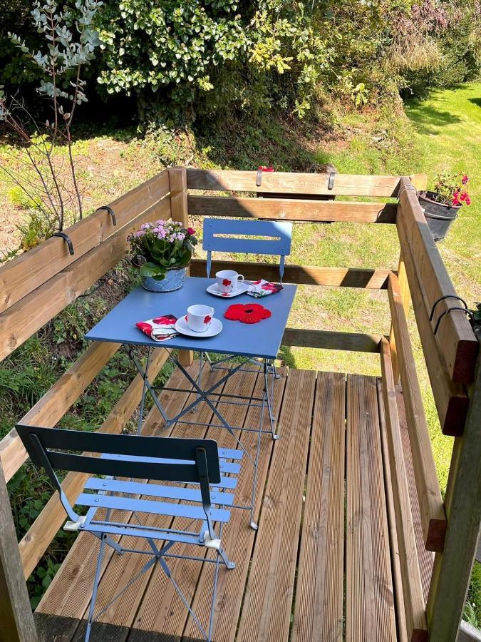 Bed and Breakfast Les Coquelicots Saint-Urbain  Exterior foto